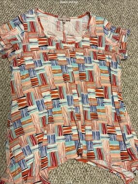 Philosophy Woman Multicolor - Coral, Aqua, Cream tunic. Size 1X